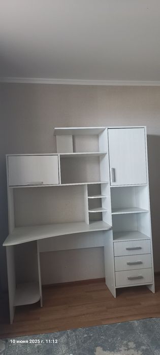 Шкаф-стол                  .