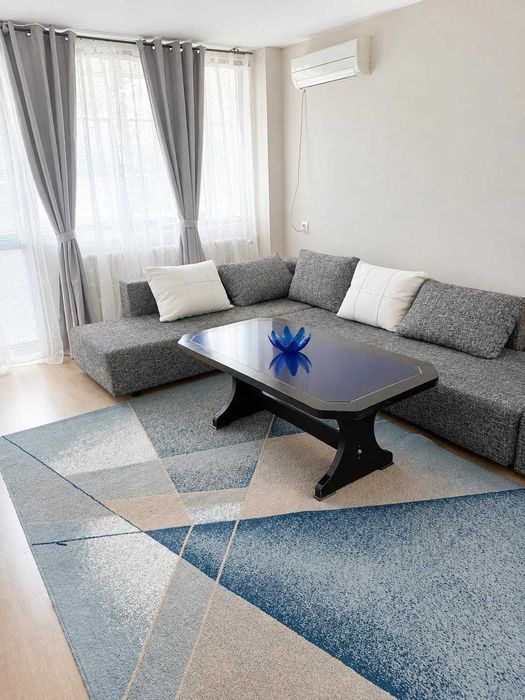 Дава се под наем Тристаен апартамент в Пловдив, Център - 72 кв.м за 380 € - Снимка #1