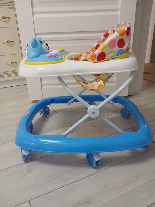 Продам детскии ходунки