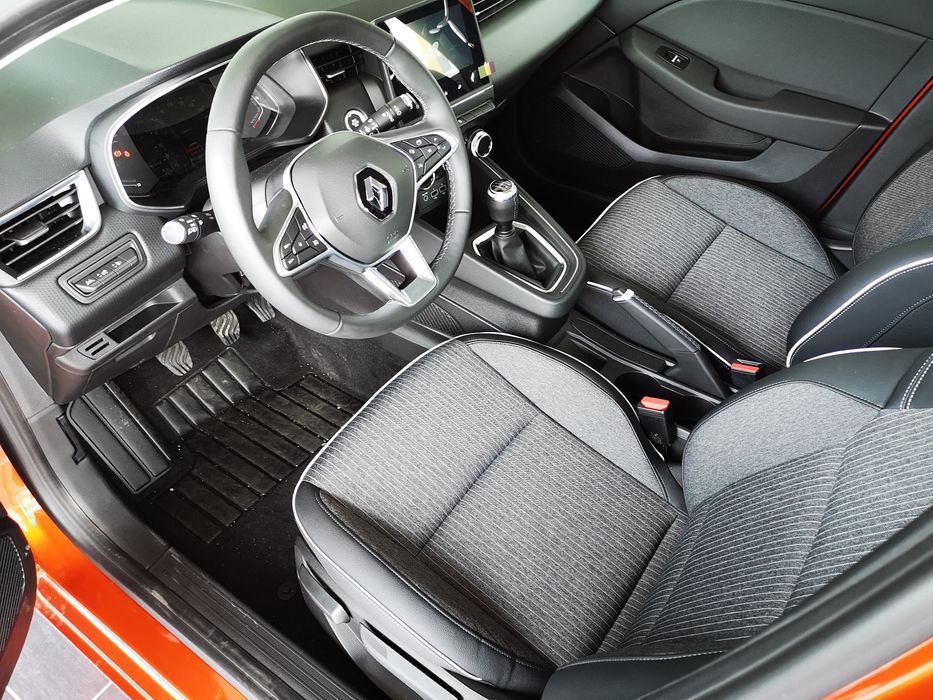 Renault Clio 5  cu km putini