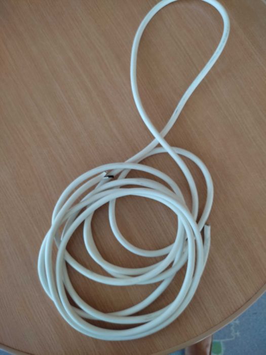 Продам кабель (провод) 3*2,5 - 5,5 метра.