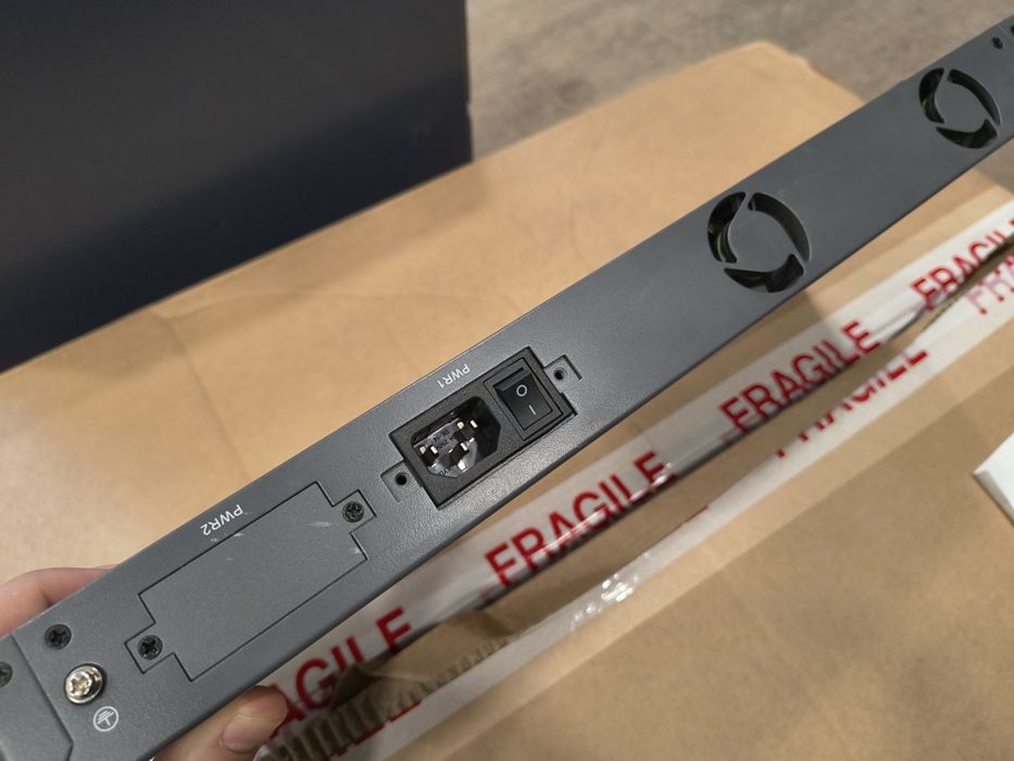 OLT V-SOL V1600D4-DP + 4 module EPON OLT PX20++ – set complet