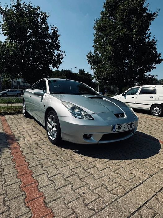 Toyora celica T23