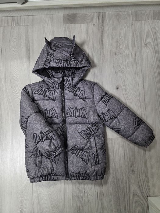 Geaca de iarnă H&M (BATMAN)mar.116(5-6ani)