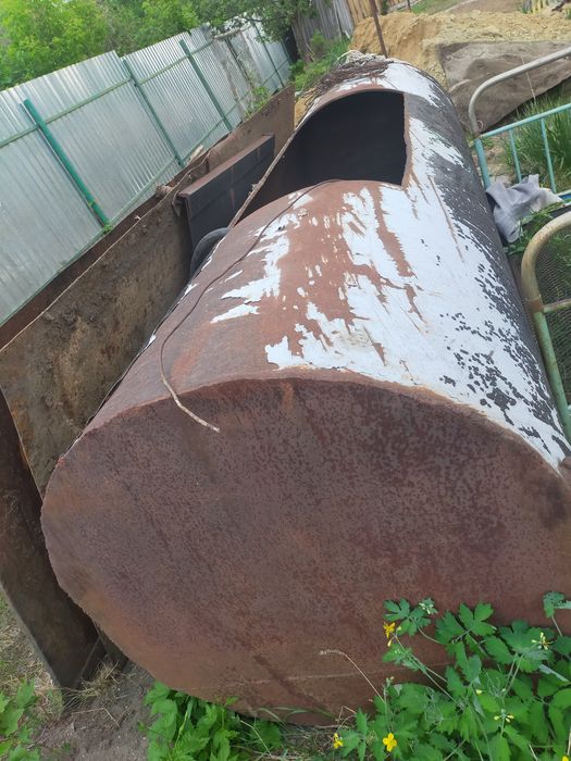 Продам емкость сталь