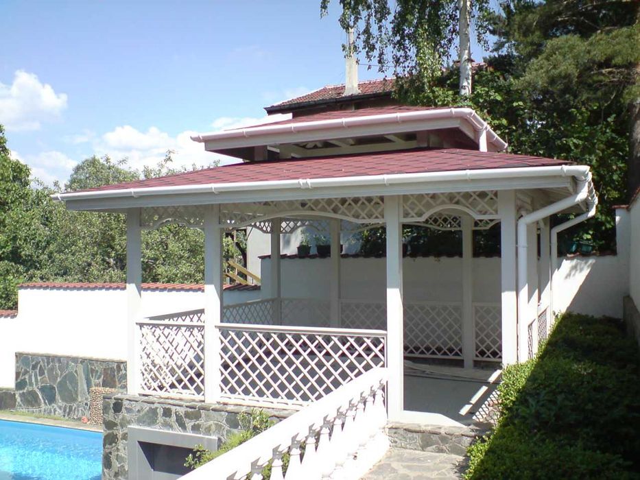 Дървени навеси - направа и монтаж ''ХАМЪР БИЛД ЕООД''