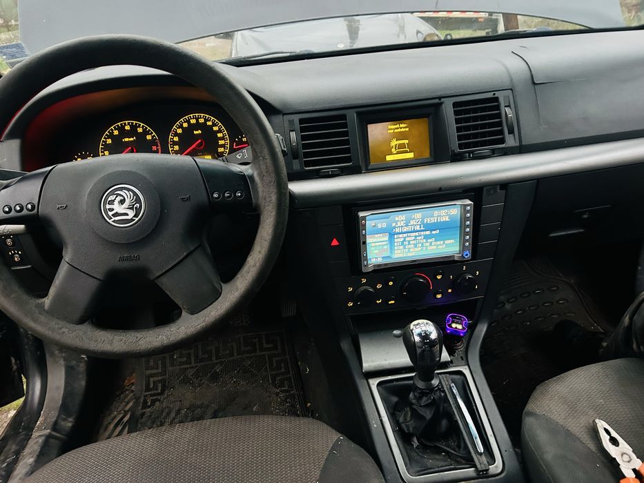 Опел Вектра Ц. На части