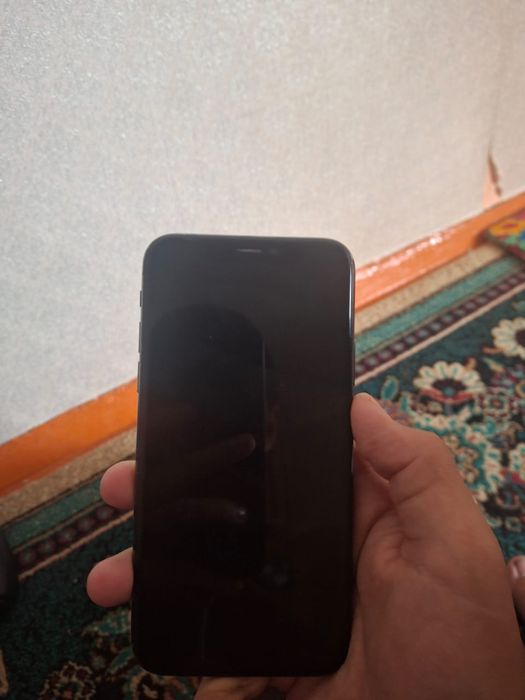 Айфон х 64 гб емкость80