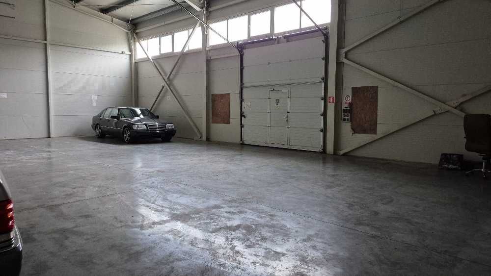 Hala Depozit 250m2  cu Birouri linga Sos. Borsului