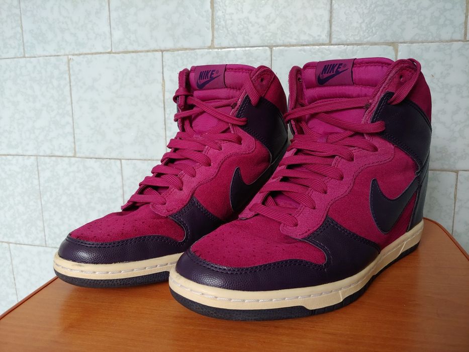 Semighete violet Nike Dunk Sky High 'Purple Dynasty' Suede, de damă, în stare bună, mărimea 41