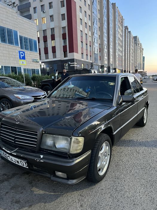 Машина мерседес 190 mercedes