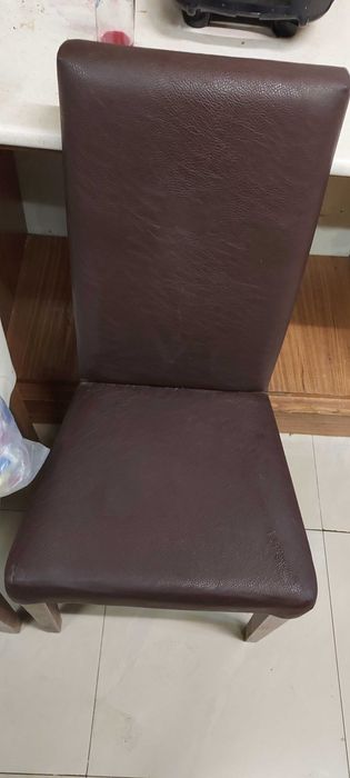 Продавам столове