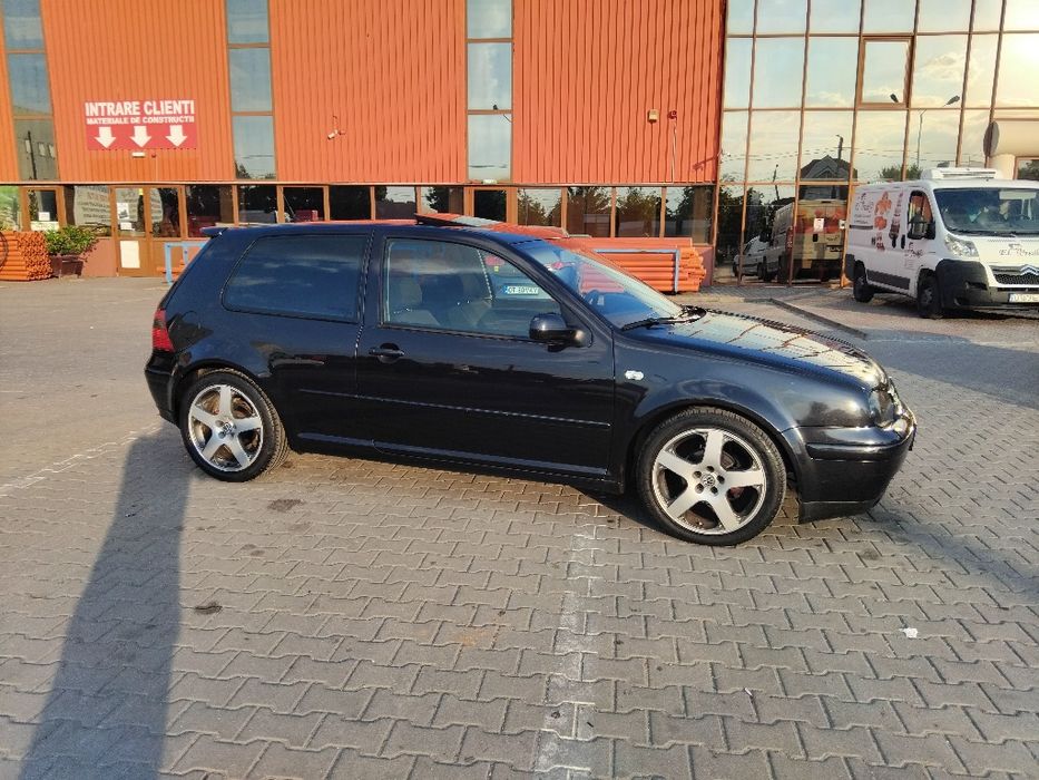 VOLKSWAGEN Golf 2003