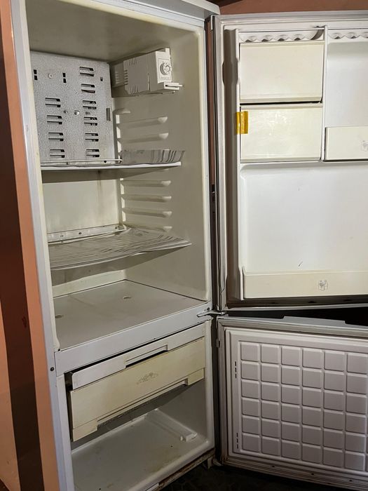 Холодильник бирюса