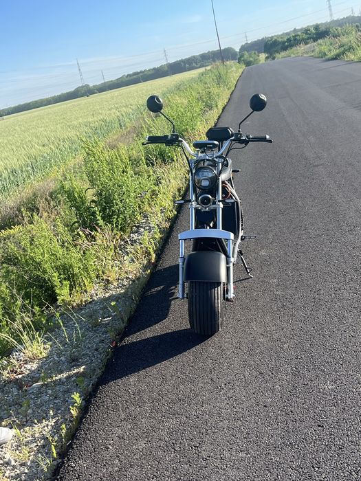Scuter Electri(moped)