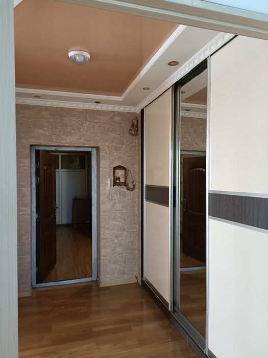 Сдам трех комнатную мебильированную квартиру в аренда савартиру в аре