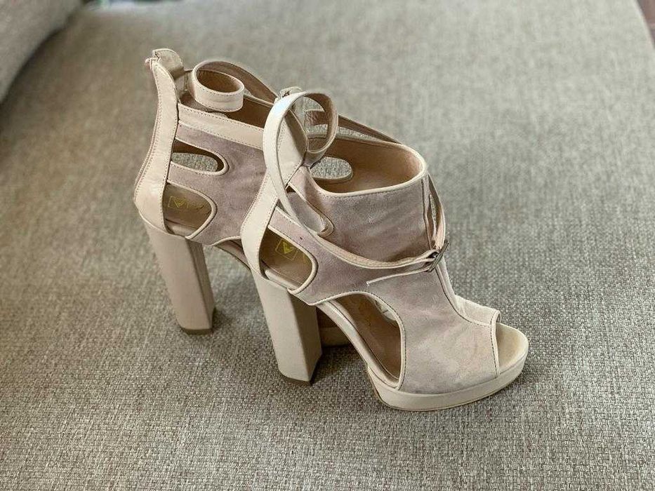 Sandale din piele naturala mate