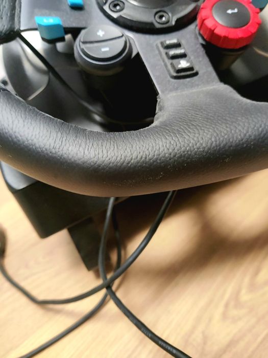 Logitech G29 - геймърски волан с педали - отличен
