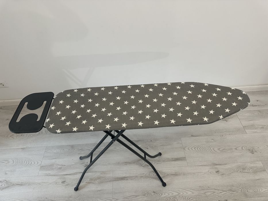 Masa pentru calcat noua