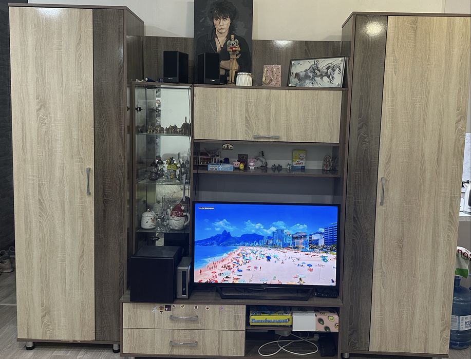 Продам стенку в гостиную, не дорого!!!