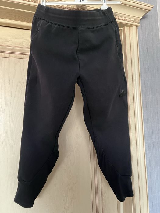 Продам спортивный костюм