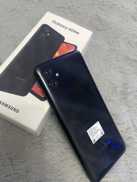 Продам самсунг Galaxy A04e