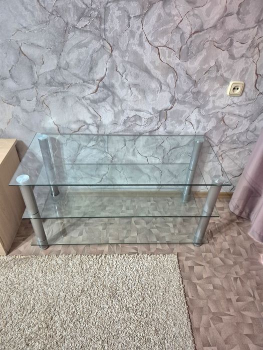 Столик    под тв