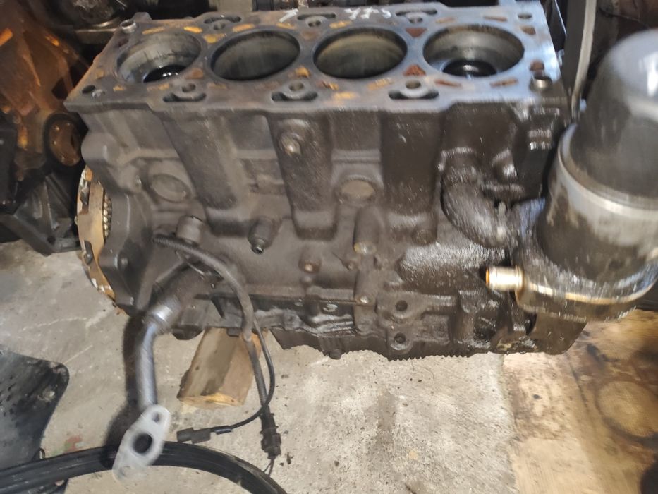 Двигател Santa fe 1-2003г-113кс-2.0