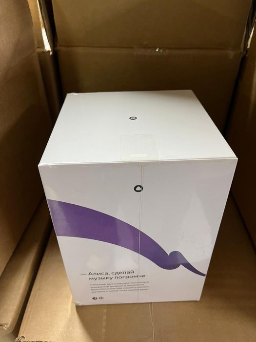 Продам Яндекс колонку Миди Алиса