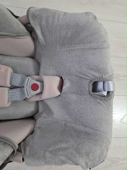 Husă de vară Cloud T i-Size Grey pentru scoica Cybex