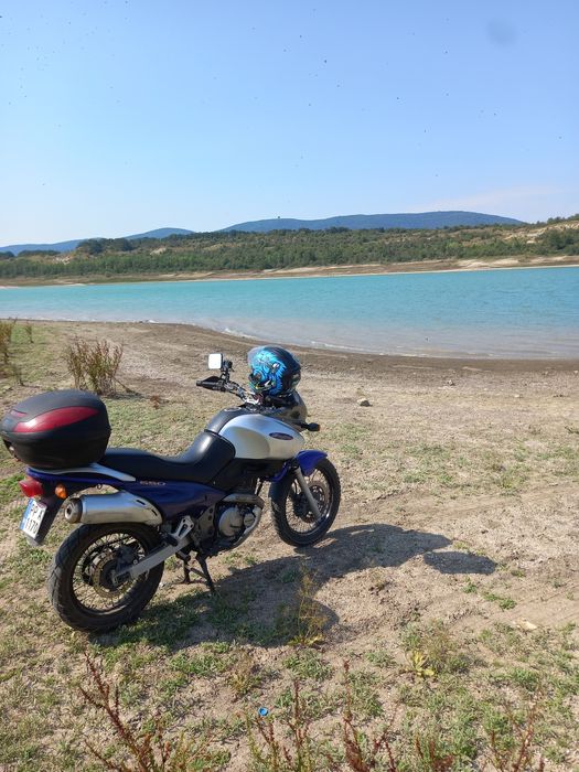 Suzuki XF650 1800 €