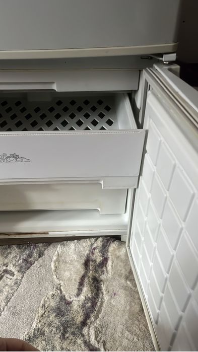 Холодильник 30 000