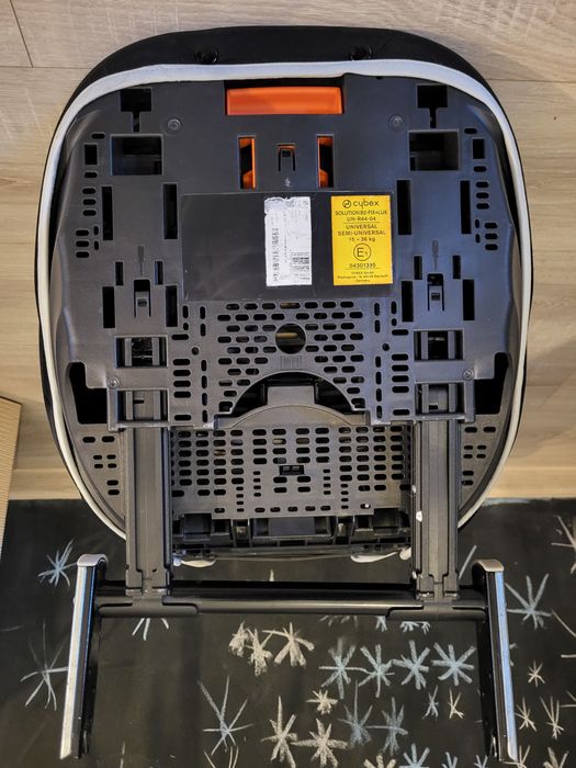 Scaun auto copii CYBEX Solution B2-Fix+ Lux (15–36 kg)