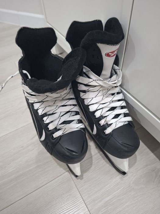 Коньки хоккейные