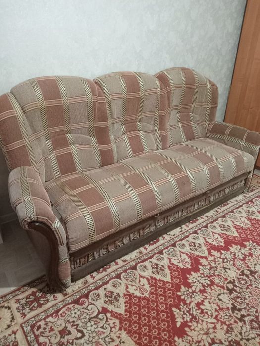 Продам диван (торг)