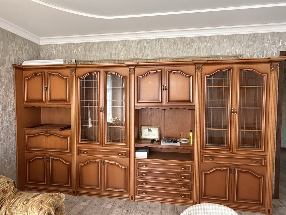 Продам стенку в зал