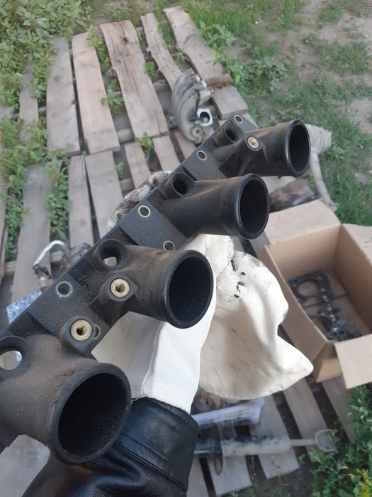 Продам пускной коллектор на ауди а4 б5