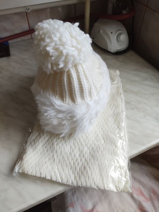 Set  copii căciulă+fular