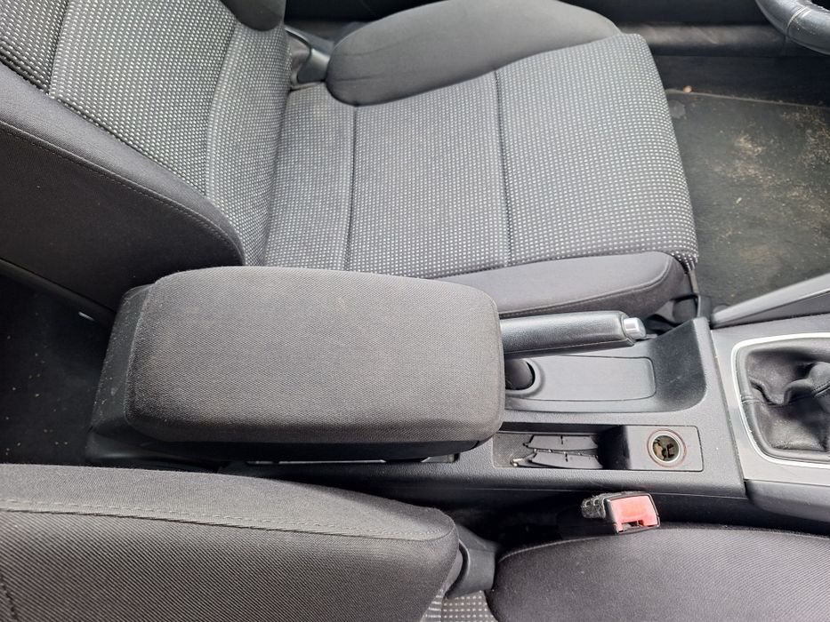 Dezmembrari Audi A3 coupe 1.6 benzina an 2004