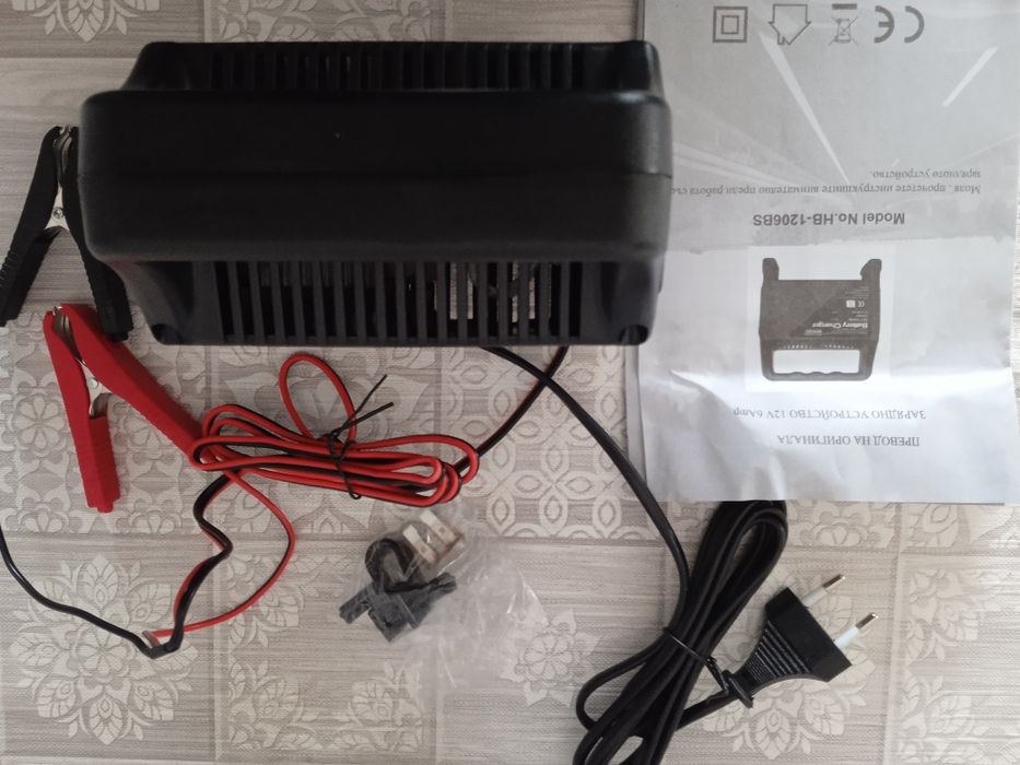 Зарядно устройство за акумулатори 6/12 V