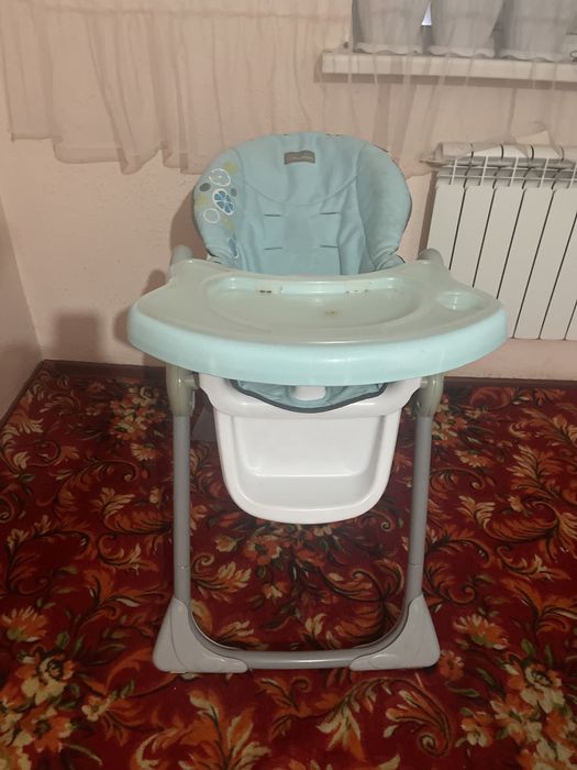 Стул для кормления ребенка