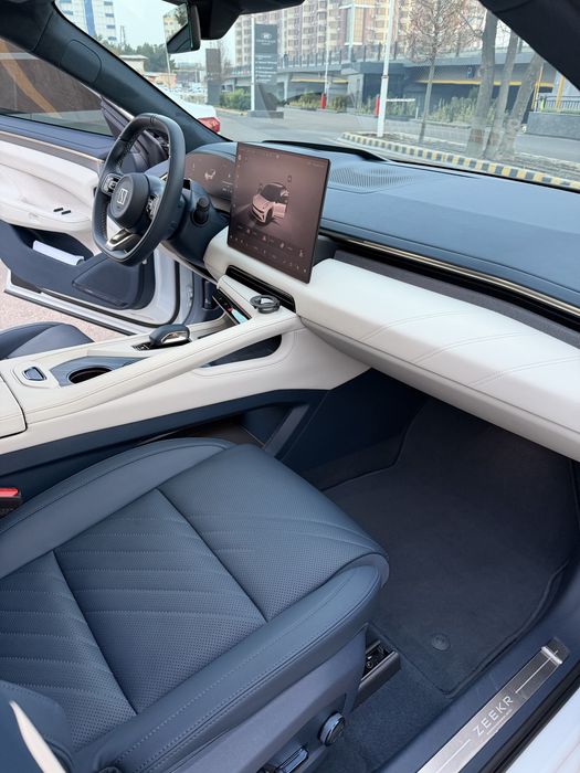 Zeekr 001 Dual motor 2024