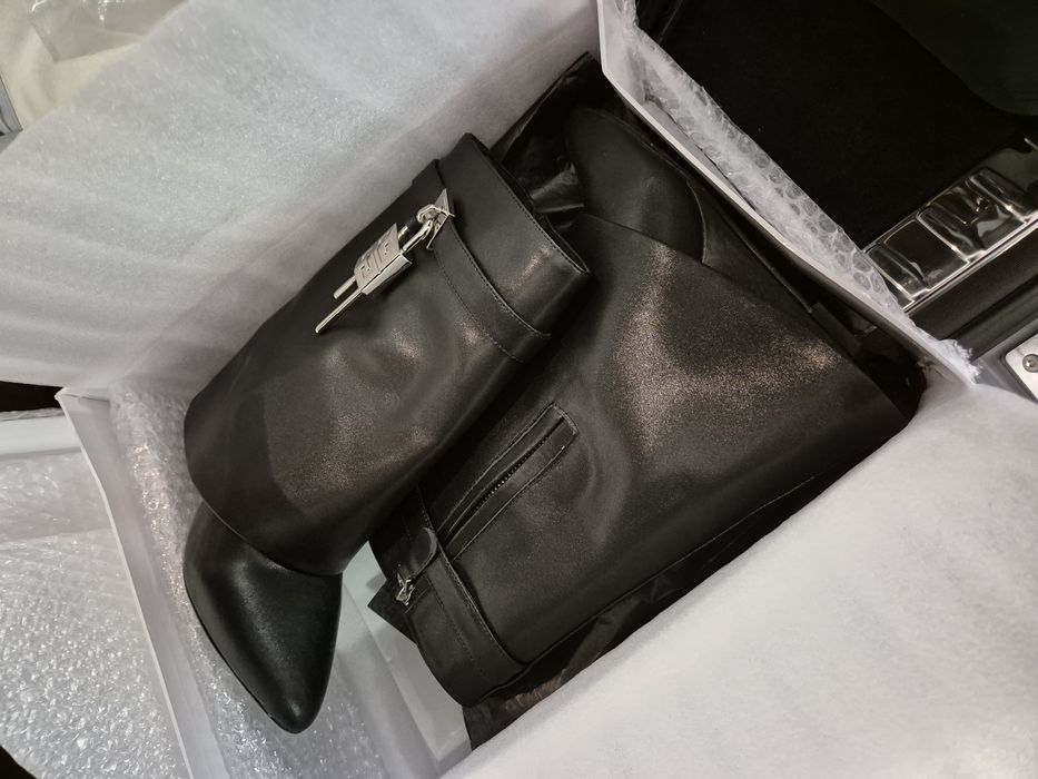 Боти  ,,Givenchy" черни