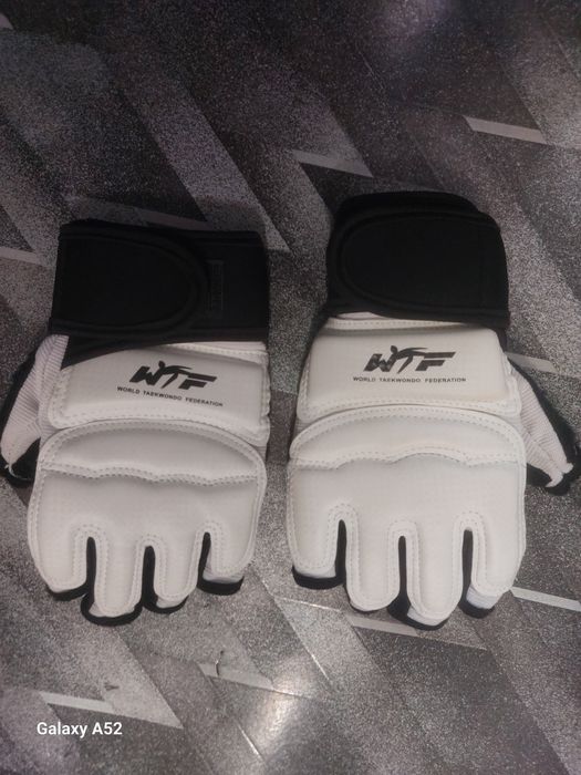 Продам снаряжение для бокса