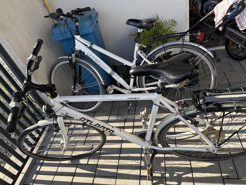 Vind  set doua biciclete  una de barbati si una de femei