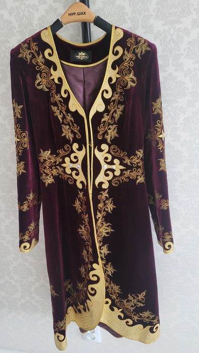 Нұр Шахтың қазақша бешпенті сатылады.