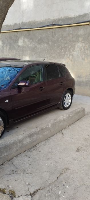Mazda 3 hechbek sotiladi