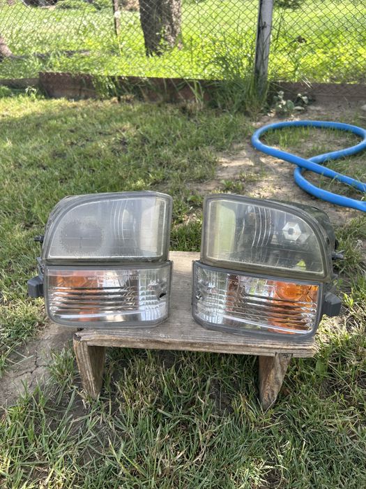 Противотуманки повороты и левая фара на Тоета 2-ое поколение