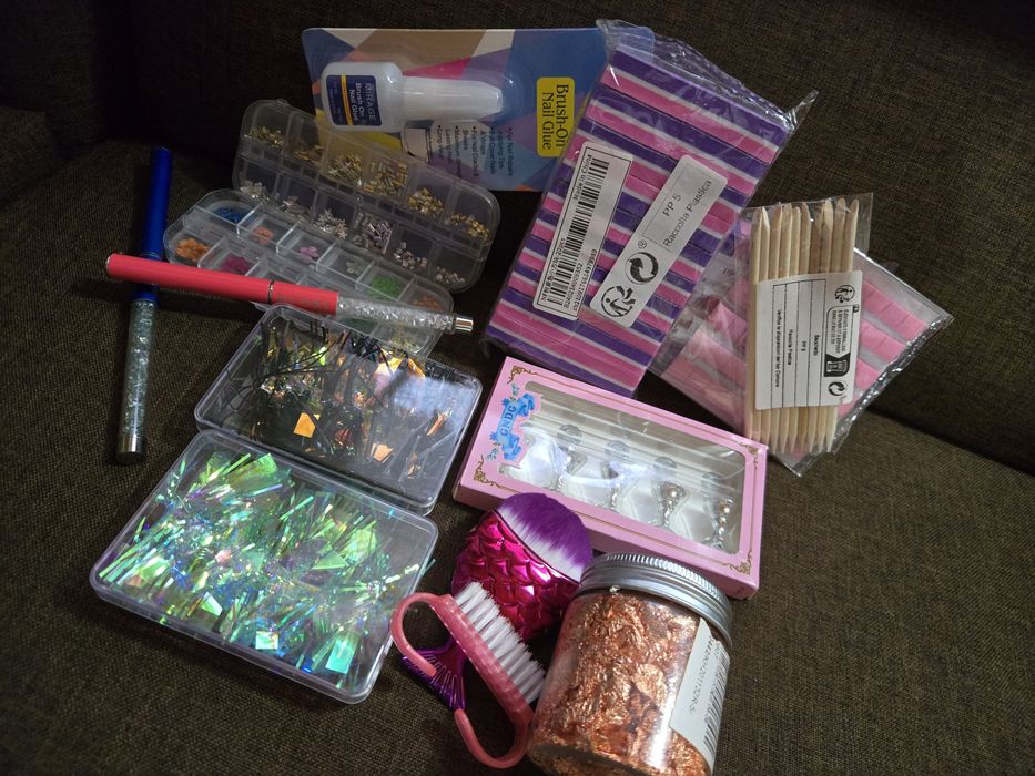 Комплект за маникюр