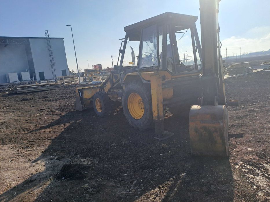 Vand Buldoexcavator JCB 3CX